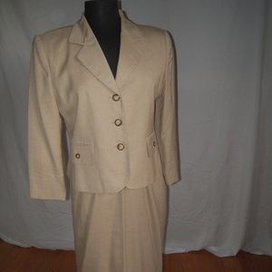 Kasper tailored suit & skirt tan with 5 buttons